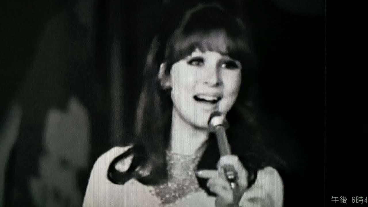 69'　第20回紅白オープニング　ポピュラーヒットメドレー　「人形の家」　弘田三枝子　「雲にのりたい」　黛ジュン - YouTube