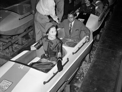 「立皇嗣の礼」延期を決定 新型コロナ感染拡大で