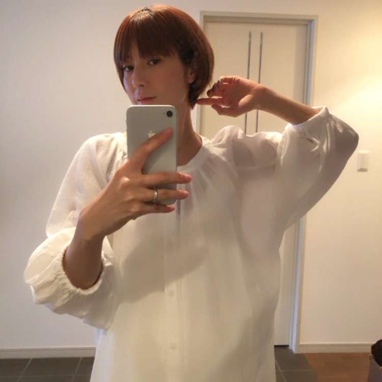 「かなり増えて…」hitomi、体重と妊娠7か月後半の“ふっくらお腹”公開「妊娠7カ月おうちファッション」