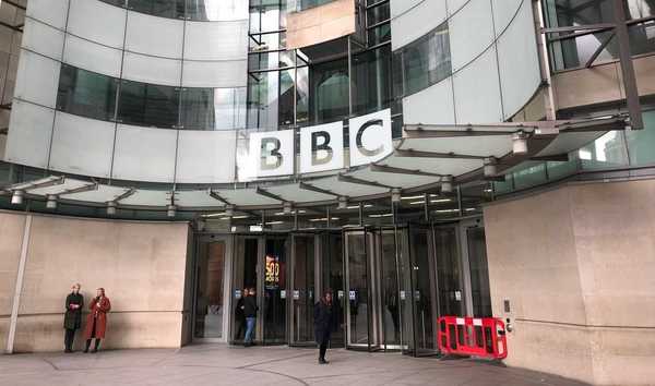 受信料を「叩きのめす」　英ジョンソン政権 BBCへの強硬姿勢 剛腕首相の攻撃の矛先はイギリス伝統の放送局に向けられた