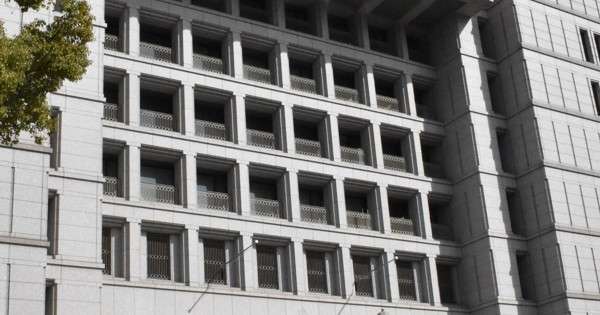 勤務先小学校で教諭が性行為　「スリル感じられる」　大阪市処分、依願退職 - 毎日新聞