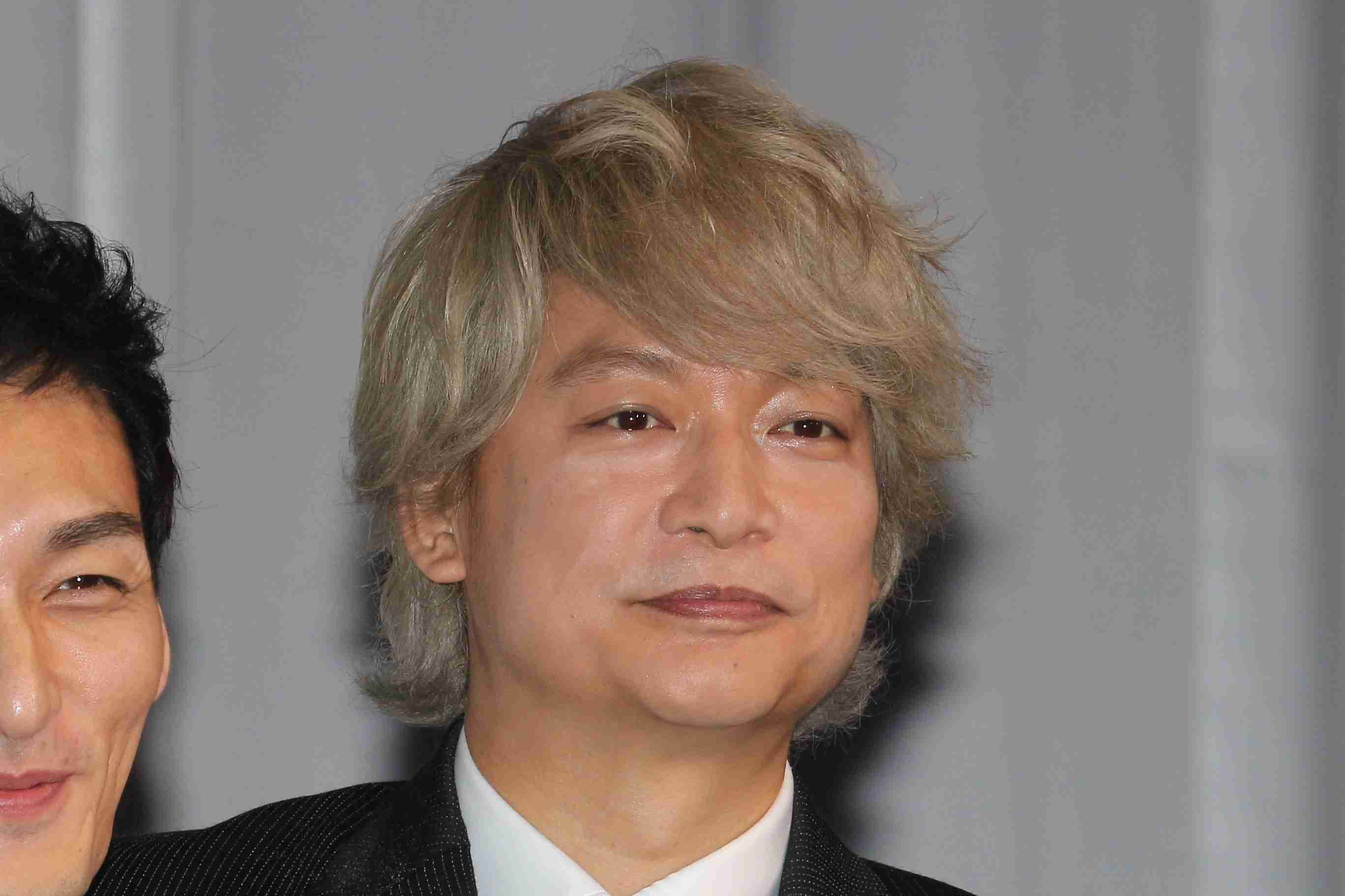 香取慎吾、ワイルドな自撮りに反響　「色気が凄いです」「セクシー」 – ニュースサイトしらべぇ