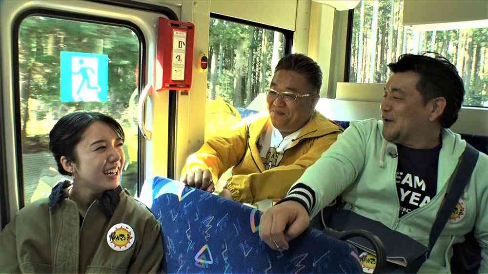 上白石萌音、佐藤健と「こんなチュッチュするとは」