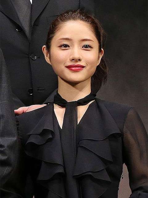 「田中みな実写真集」編集者が解雇か 石原さとみに関連するトラブル? - ライブドアニュース