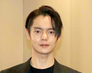 窪田正孝、妻・水川あさみのインスタライブに乱入 2ショット披露でファンから歓喜の声