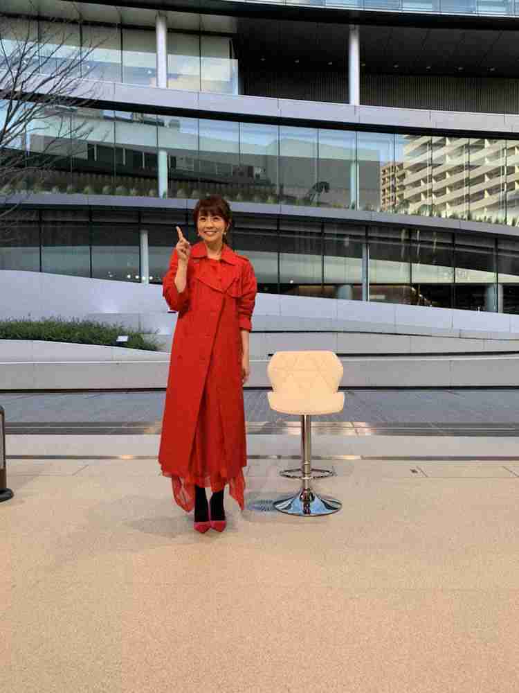 小林麻耶　真っ赤な勝負服でボートレース番組司会デビュー「すっかり魅力にハマりました！」