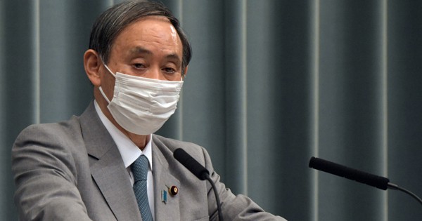 アベノマスク回収で配布遅れ　菅官房長官、中止など「見直し考えず」 - 毎日新聞