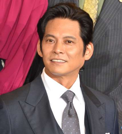 織田裕二主演『SUITS／スーツ2』初回11.1％