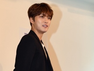 ジェジュンに処罰を求める国民請願まで登場…「コロナをいたずらに使うな」｜スポーツソウル日本版