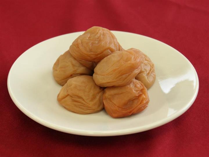 酸っぱいのは苦手 年で半減 加速する若者の梅干し離れ ガールズちゃんねる Girls Channel