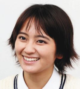 岡田結実が事務所退所理由を明かす　「ちょっとした方向性の違いが…」父・岡田圭右には連絡せず