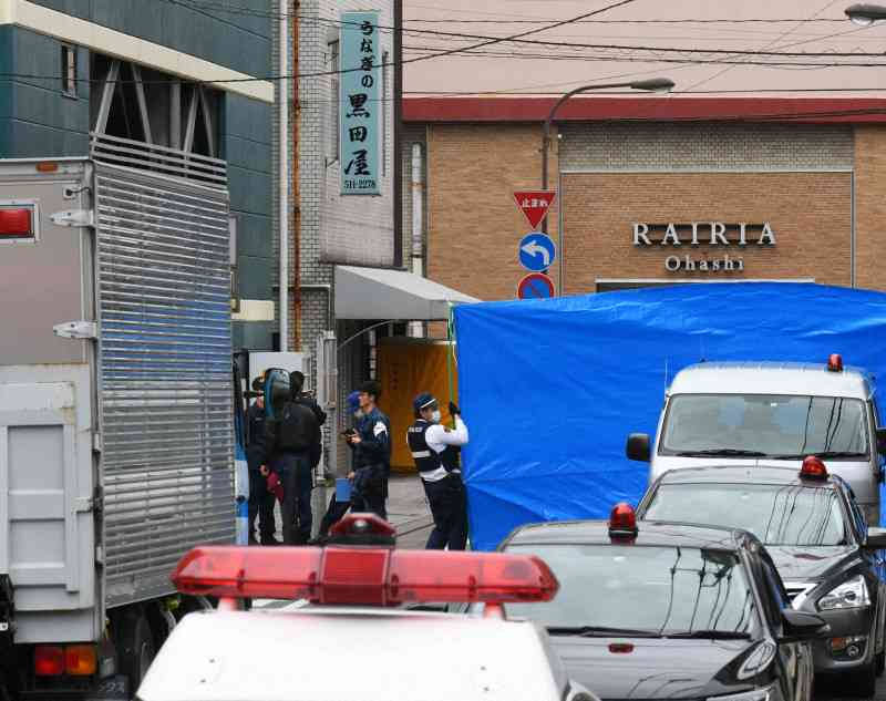 福岡の立てこもり、男を現行犯逮捕　監禁などの疑い　人質の女児2人無事（毎日新聞） - Yahoo!ニュース
