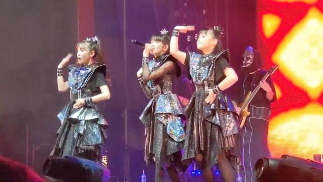 ネパール美人が、Shanti ファンカムをリアクト【場違い感てんこ盛りｗ】: 漆黒の招き猫　(=^・・^=)
