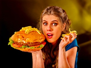 生理前の食欲我慢する しない ガールズちゃんねる Girls Channel