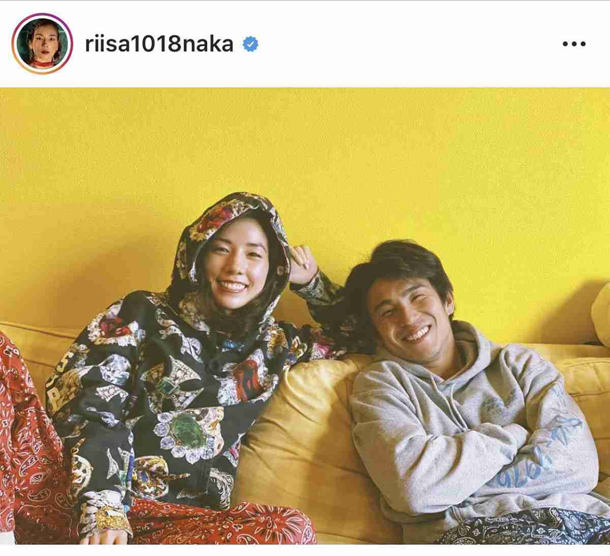 仲里依紗 中尾明慶 笑顔のツーショットで結婚７年を報告 息子camera ガールズちゃんねる Girls Channel