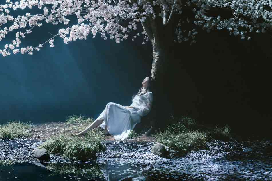 Aimer、MV10作品をフルサイズで一挙公開 YouTube登録者数100万人突破&『春はゆく/marie』ヒット記念