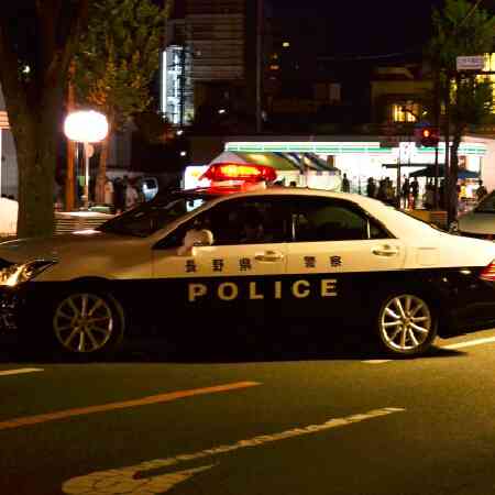 コロナ禍に国会議員が警察官と大ゲンカ！新宿2丁目で「警察手帳を撮らせろ」  |  Asagei Biz-アサ芸ビズ