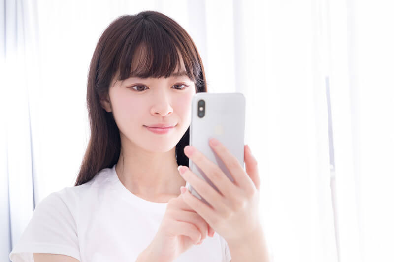 マッチングアプリで「オンラインデート」導入続々 PairsやDine、タップルなど