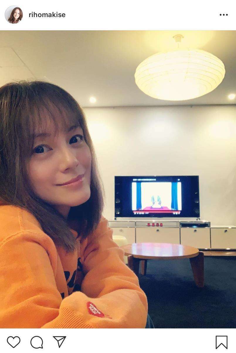 牧瀬里穂のかわいい姿…自分で前髪切っちゃった「誰に会うわけでもないから　いっかーと」