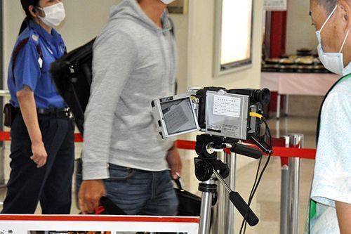 【悲報】沖縄県、ゴルフバッグを持った団体客が到着: なんじぇいスタジアム＠なんJまとめ