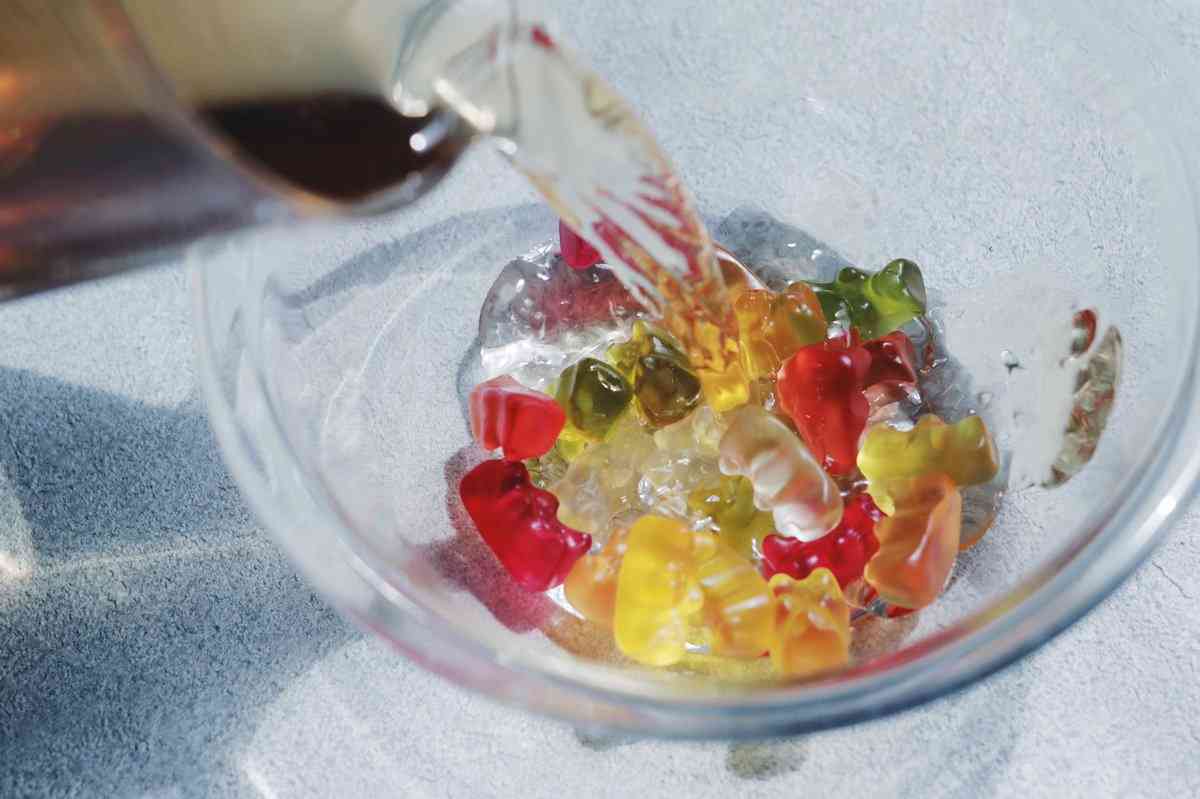 もはや芸術作品では？「HARIBOの梅酒漬け」が美しくておいしすぎると話題に「なんか夏を感じてる」「見るだけでテンション上がります」