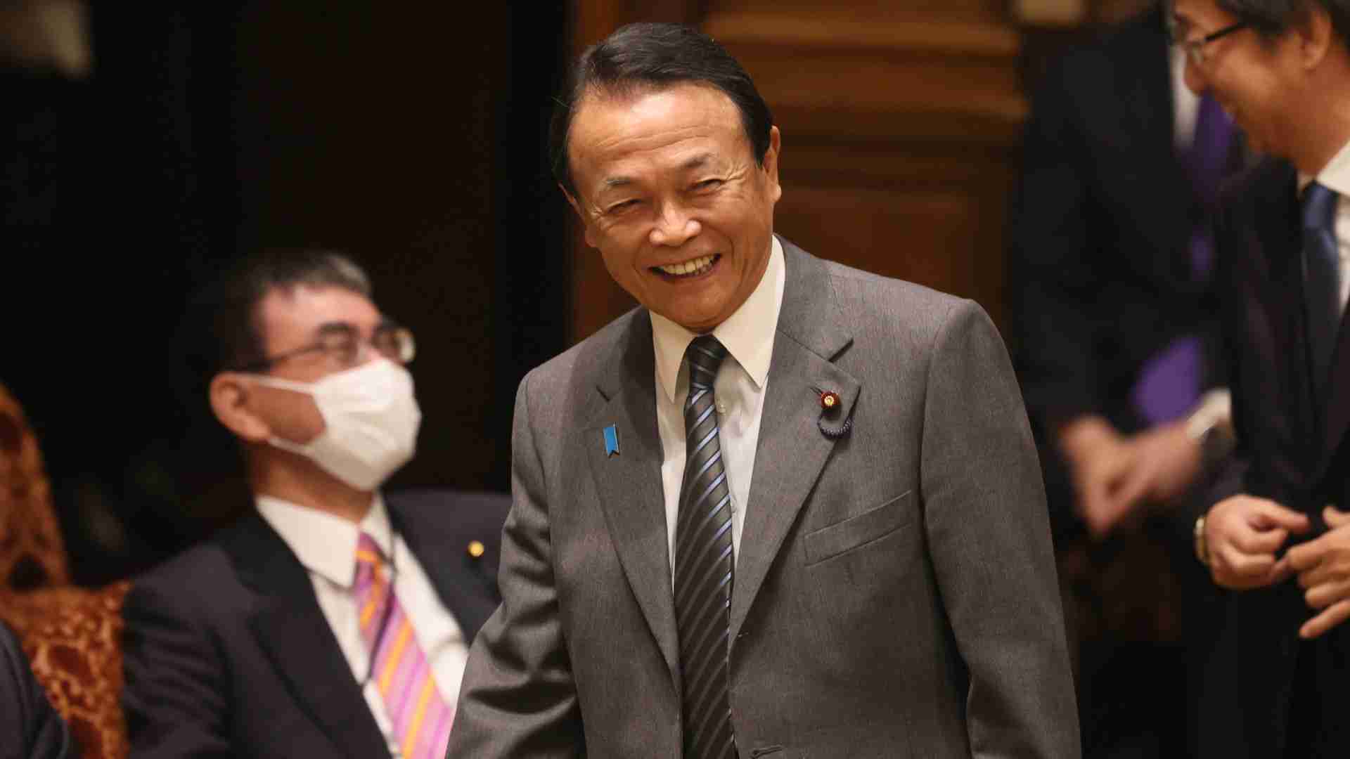 麻生太郎財務大臣が現金給付をこれほど嫌う理由「現金給付は失敗だった。同じ失敗したくない」の謎(藤田孝典) - 個人 - Yahoo!ニュース