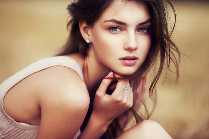 気が強そうな美人が好きな人!!