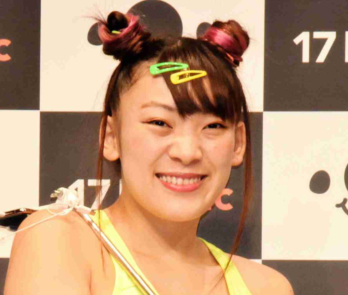 フワちゃん、指原からの大量贈り物に困惑　「見てるだけで腹筋割れちゃう」