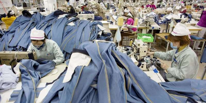 大量の衣料品、環境に負荷 ファストファッションが影響