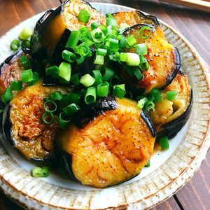 メインの料理を書くとそれに合う副菜を教えて貰えるトピ