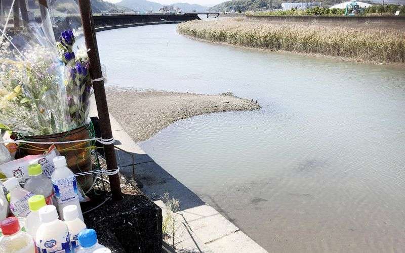 小２水難　遺族｢真相を｣　高知県警は事故と断定　８月下田川｜高知新聞