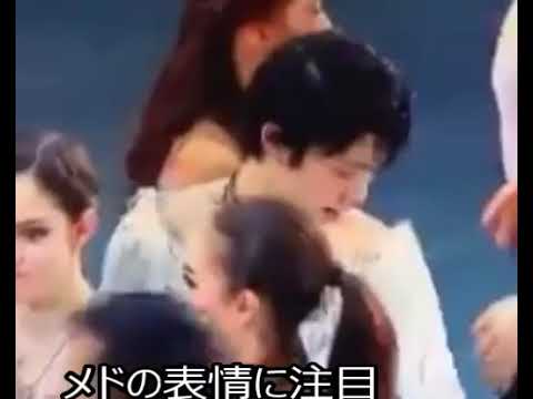 羽生結弦選手の両脇はドミトリーと宮原知子だったのが、メドベ―ジェワとザギトワに入れ替わった理由がヤバイ。平昌五輪ＥＸ，エキシビション - YouTube