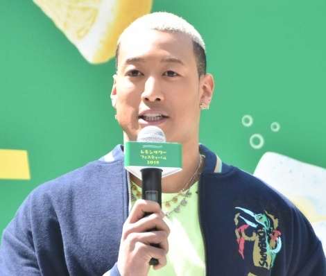 関口メンディー、おうち時間に自画像クッキー メンバーから不評も「めちゃくちゃウメンディーだから!」