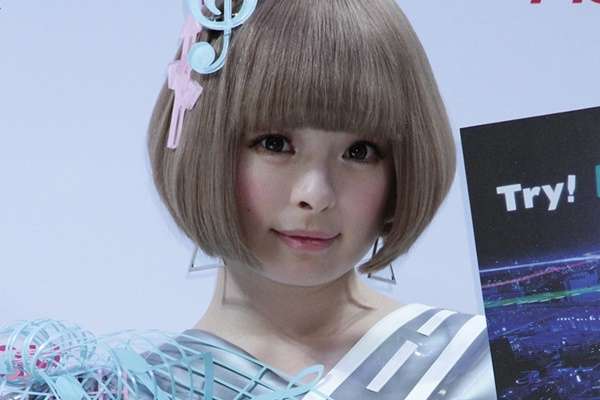 止まらぬSNSの中傷…今度はきゃりーに非難「ますます地獄に」