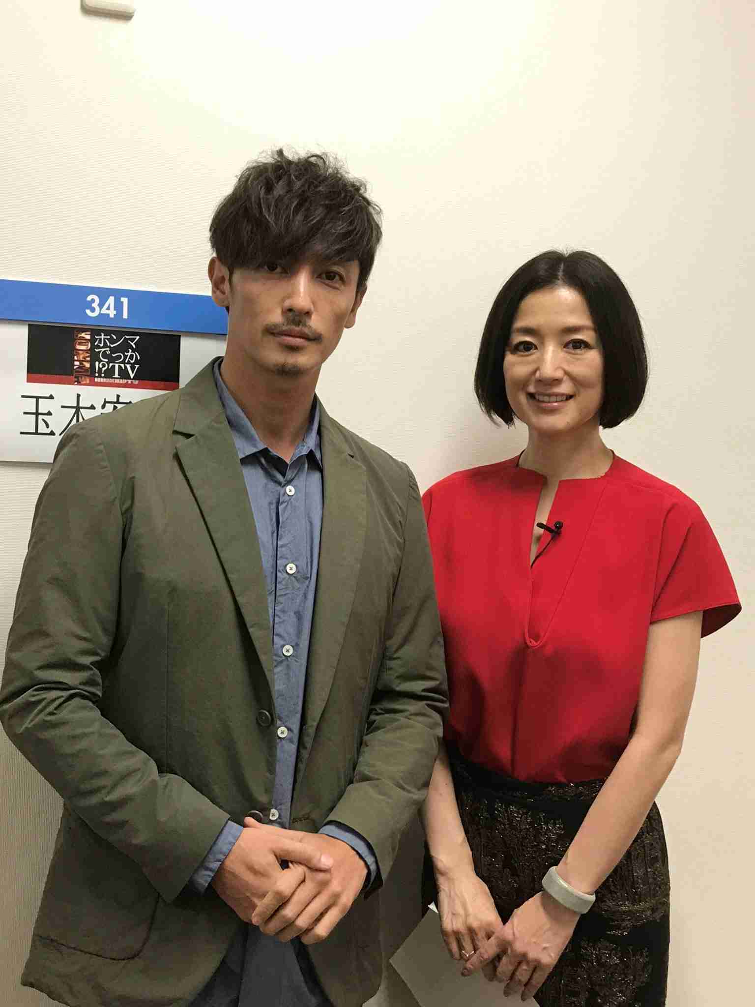 コロナで激動も愛は不変…！長谷川博己が買い物後に向かった場所