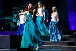 女性アイドルの衣装を語ろう❗