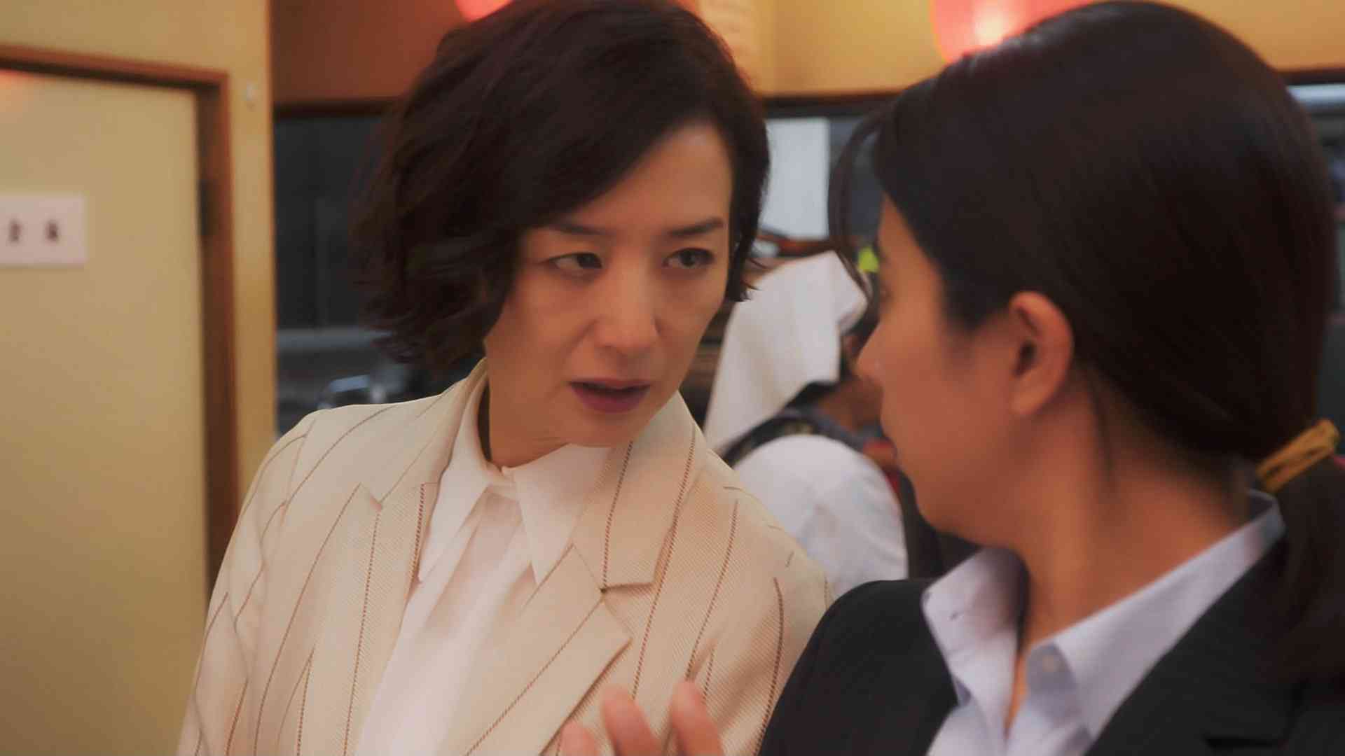 コロナで激動も愛は不変…！長谷川博己が買い物後に向かった場所