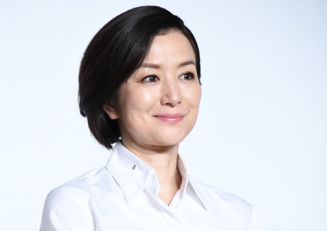 コロナで激動も愛は不変…！長谷川博己が買い物後に向かった場所