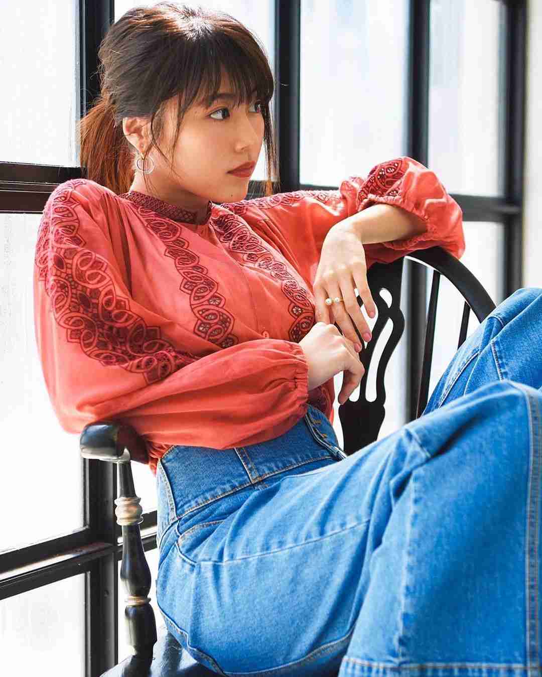 有村架純、ボディラインあらわな横顔ショット「めっちゃ色っぽい」「グンと大人っぽい」