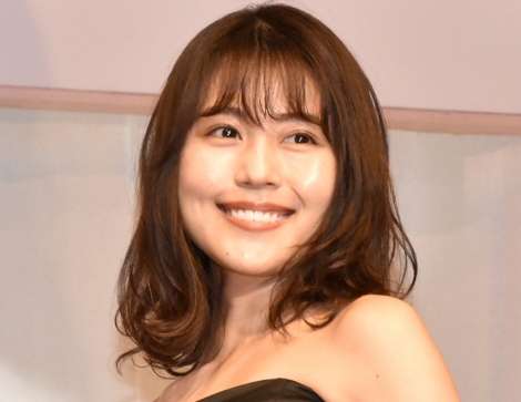 有村架純、ボディラインあらわな横顔ショット「めっちゃ色っぽい」「グンと大人っぽい」 | ORICON NEWS