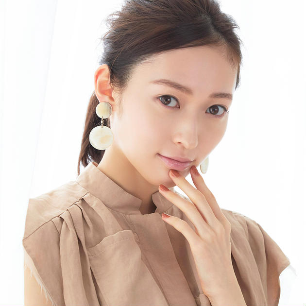 山口真帆さん登場！ ファンデーションを使わない透け肌ベースメイク