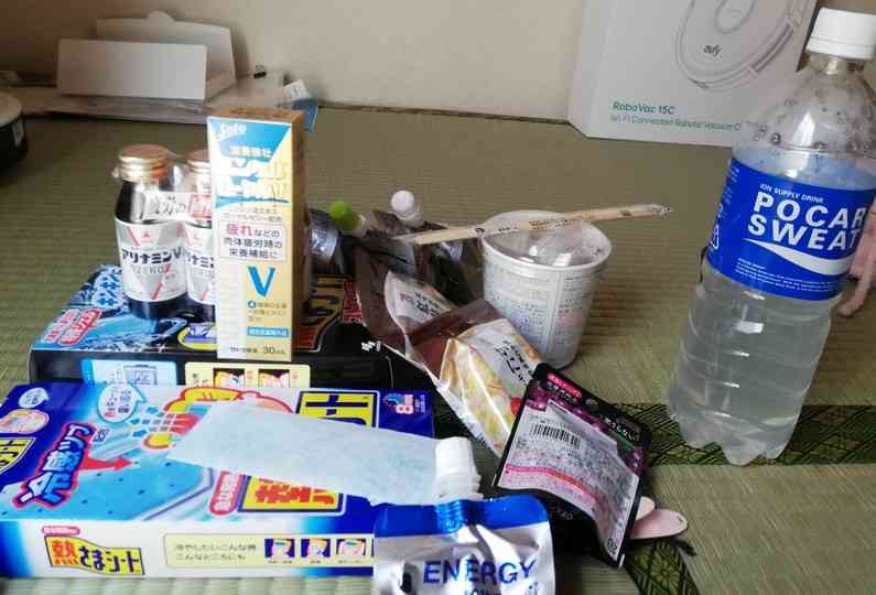 発熱は診療拒否、100回かけてもつながらないコロナ相談センター、GWは休診。RPG化する日本の医療 | Business Insider Japan