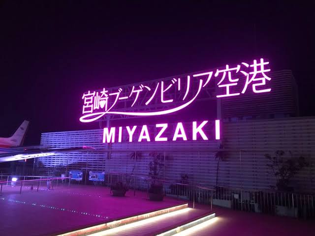 ラブホじゃないのにラブホっぽく見える写真を挙げるトピ