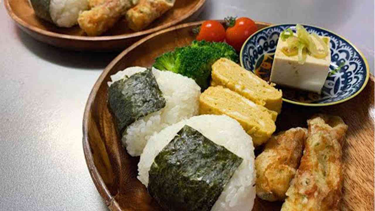 サラリーマンが出勤前に作る朝ごはん【二人分】 - YouTube