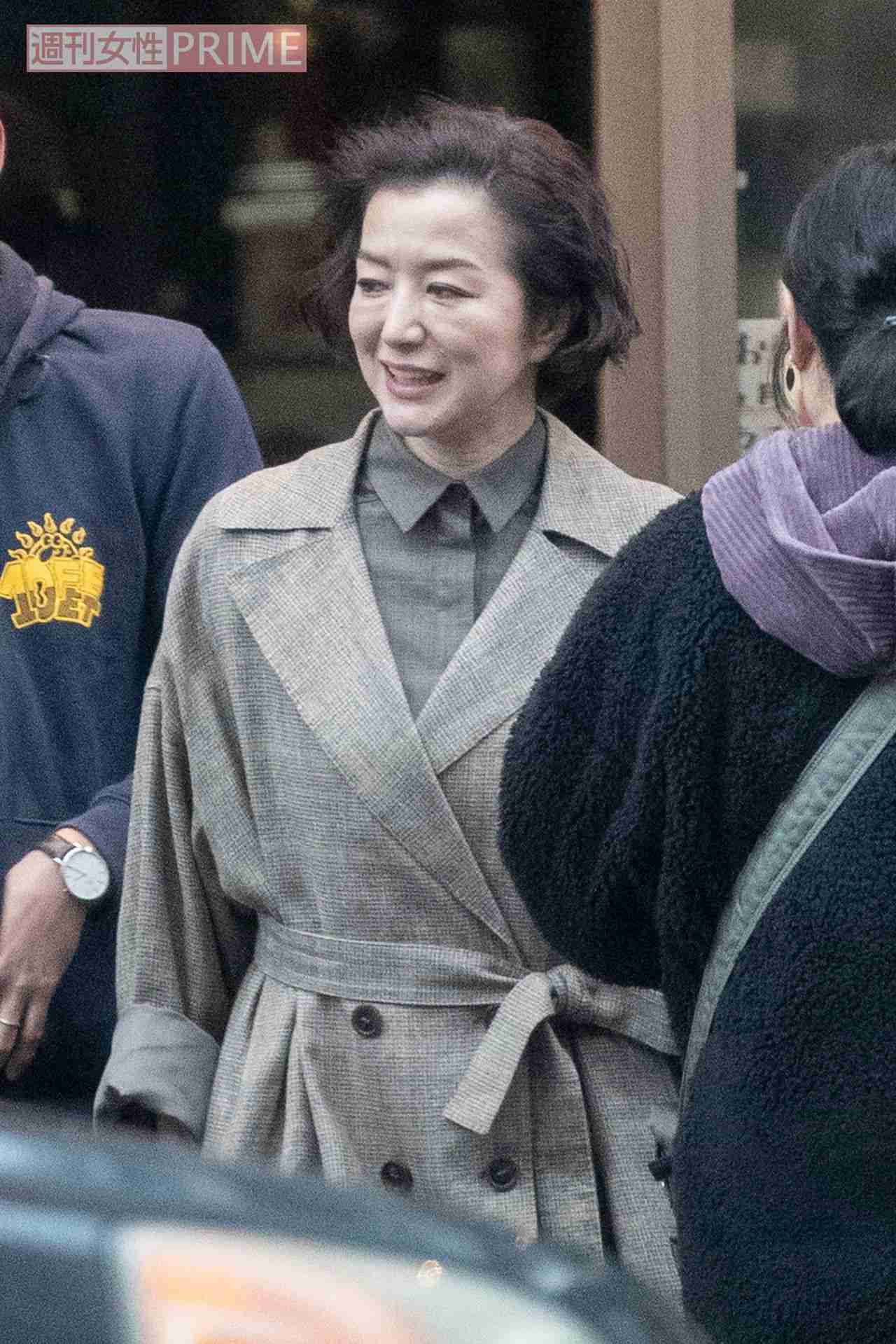 コロナで激動も愛は不変…！長谷川博己が買い物後に向かった場所