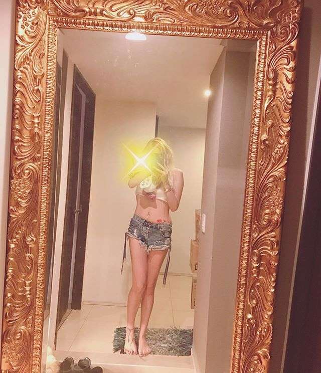加藤紗里、おなか写真アップし「妊娠線もできず元の体型より-1．6キロ」とアピール…産後2日目