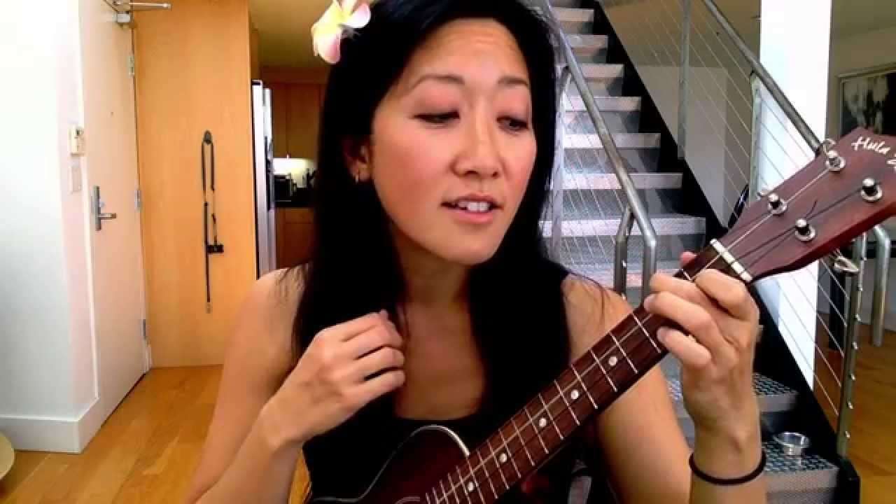 Somewhere Over the Rainbow - in the style of Iz |  Beginner Ukulele Lesson #5 - YouTube