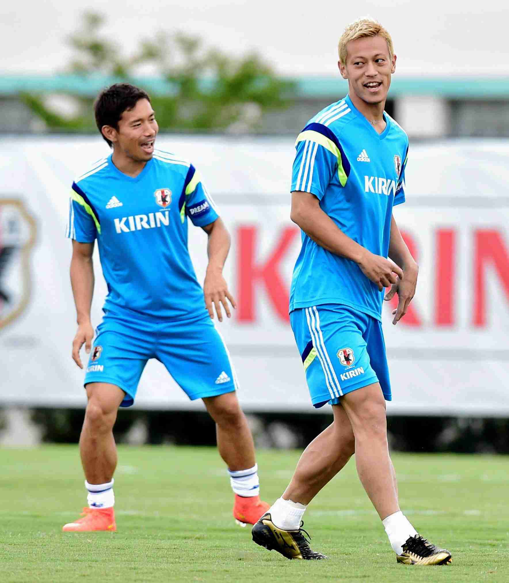 長友が本田とオンライン対談へ「熱くなりすぎて喧嘩になったらすみません」（デイリースポーツ） - Yahoo!ニュース