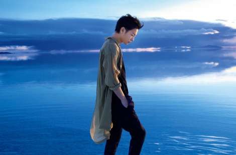 佐藤健「写真集」6位キープで3週連続TOP10 4年前の作品も『恋つづ』効果つづく