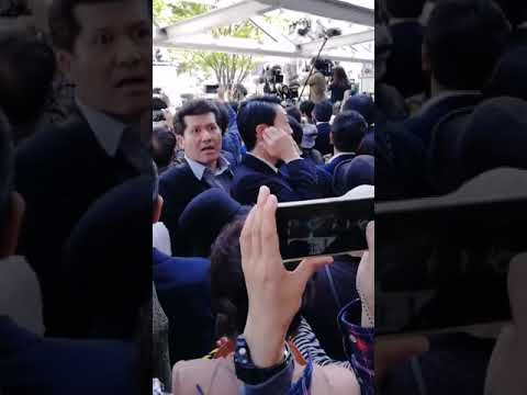 [驚愕!被害者は幼児!]安倍総理SP黒人特殊メイク国会議員「驚愕超え!幼児に性強姦狂暴化!」 - YouTube